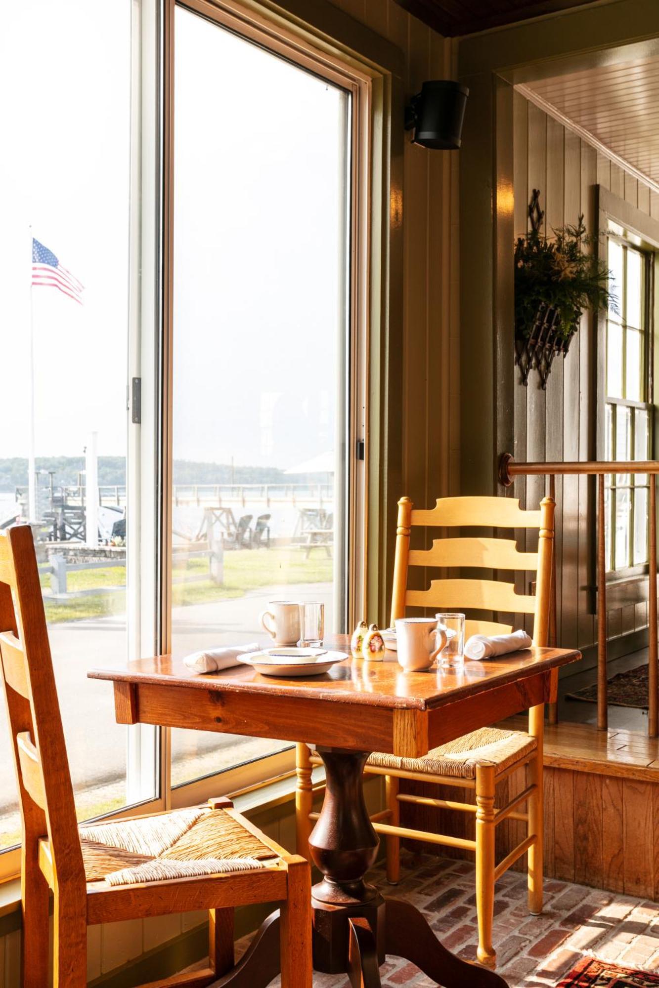 Bluebird Ocean Point Inn Eksteriør bilde